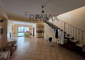 Scale - Four-room apartment via san nicolò
 
6, Aci Catena - photo 15