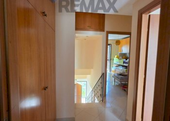 Hall / corridoio - Four-room apartment via san nicolò
 
6, Aci Catena - photo 38