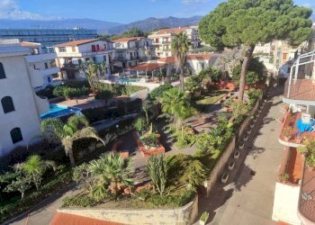 Edificio all\'aperto - Three-room apartment VIA RECANATI
 
11, Giardini-Naxos - photo 6