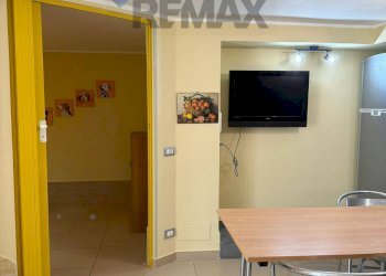 Sala da pranzo - Three-room apartment VIA RECANATI
 
11, Giardini-Naxos - photo 9