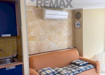 Camera / camera da letto - Three-room apartment VIA RECANATI
 
11, Giardini-Naxos - photo 17