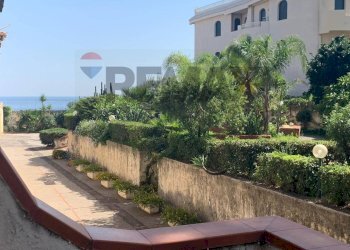Edificio all\'aperto - Three-room apartment VIA RECANATI
 
11, Giardini-Naxos - photo 24