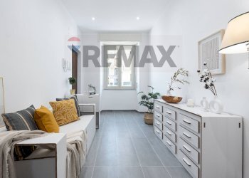 Hall / corridoio - Four-room apartment Via Mongibello
 
39, Catania - photo 3