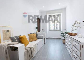 Soggiorno - Four-room apartment Via Mongibello
 
39, Catania - photo 4