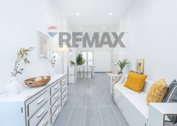 Sala da pranzo - Four-room apartment Via Mongibello
 
39, Catania - photo 6