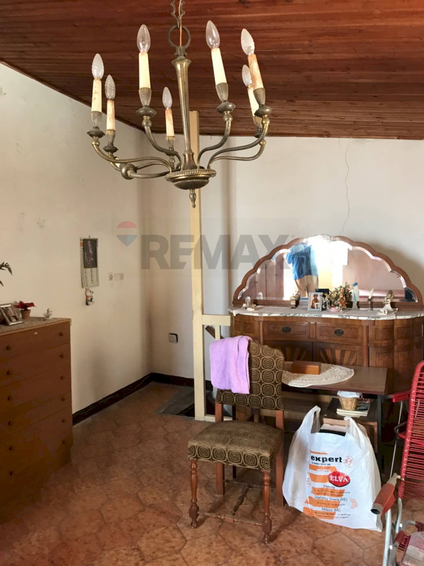 Sala da pranzo - Casa indipendente via Sant'onofrio
71, Casalvecchio Siculo - foto 3
