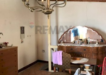 Sala da pranzo - Casa indipendente via Sant'onofrio
71, Casalvecchio Siculo - foto 3