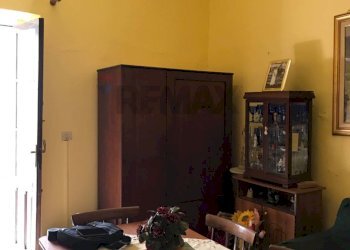 Sala da pranzo - Casa indipendente via Sant'onofrio
71, Casalvecchio Siculo - foto 5