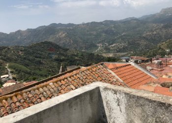 Vista delle montagne - Casa indipendente via Sant'onofrio
71, Casalvecchio Siculo - foto 19