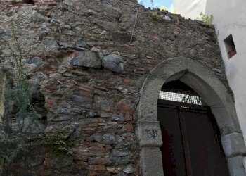 Edificio all\'aperto - Casa indipendente via Sant'onofrio
71, Casalvecchio Siculo - foto 23
