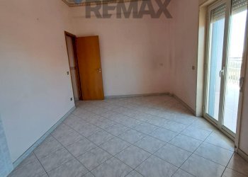 Stanza vuota - Appartamento viale statuto dei lavoratori
 
185, Adrano - foto 7