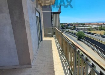 Balcone - Appartamento viale statuto dei lavoratori
 
185, Adrano - foto 9