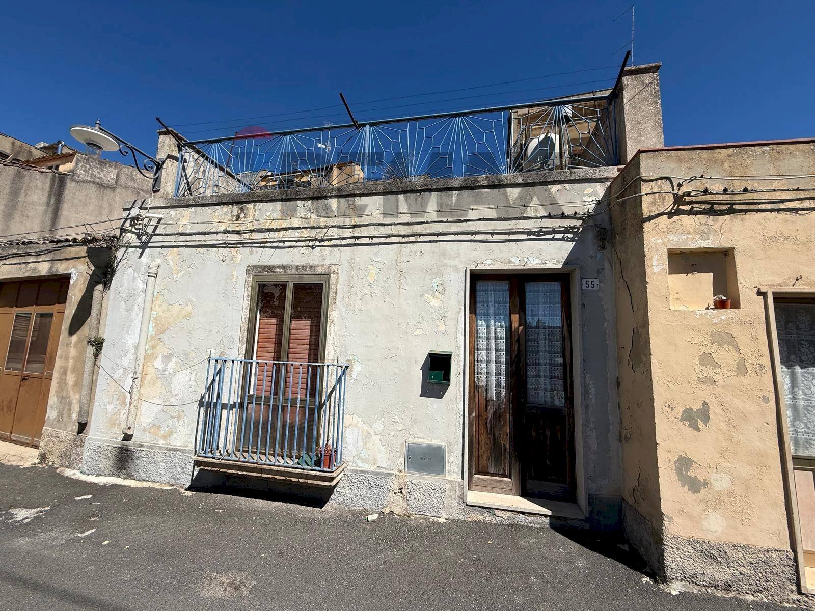 Casa all\'aperto - Casa indipendente Via Carmine
 
55, Buscemi - foto 1