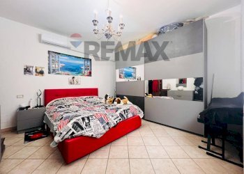 Camera / camera da letto - Two-room apartment Guardistallo - photo 11