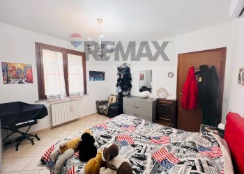 Camera / camera da letto - Two-room apartment Guardistallo - photo 12