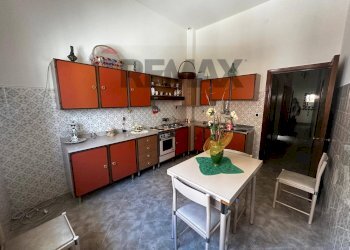 Cucina - Casa indipendente Via Emilio Calogero
 
19, Pachino - foto 8
