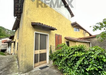 Porzione di casa via Moglia, 9 
 Moglia, Vobarno - foto 1