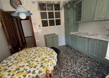 Cucina - Appartamento Via Scotto 8, Savona - foto 4