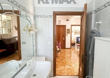 Bagno - Appartamento Via Scotto 8, Savona - foto 6