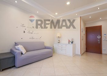 Soggiorno - Four-room apartment VIA VERDI, Sovico - photo 4