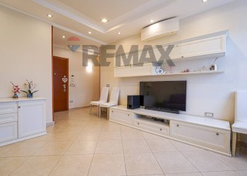Soggiorno - Four-room apartment VIA VERDI, Sovico - photo 6