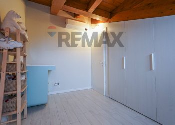 Camera / camera da letto - Three-room apartment via XXV Aprile
 
4, Mezzago - photo 18