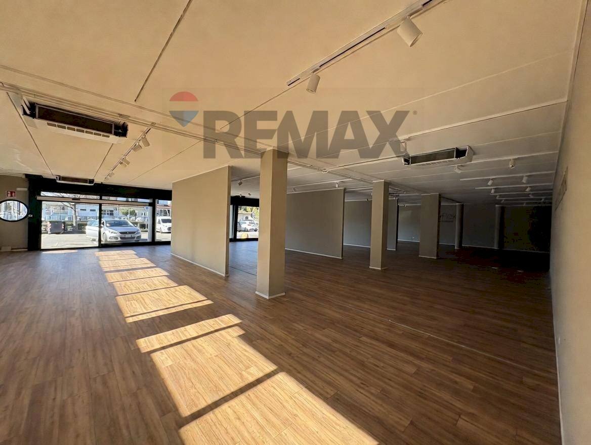 Stanza vuota - Commercial Premises Viale Fratelli Kennedy
15, Pedrengo - photo 3