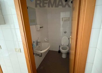 Bagno - Commercial Premises Viale Fratelli Kennedy
15, Pedrengo - photo 11
