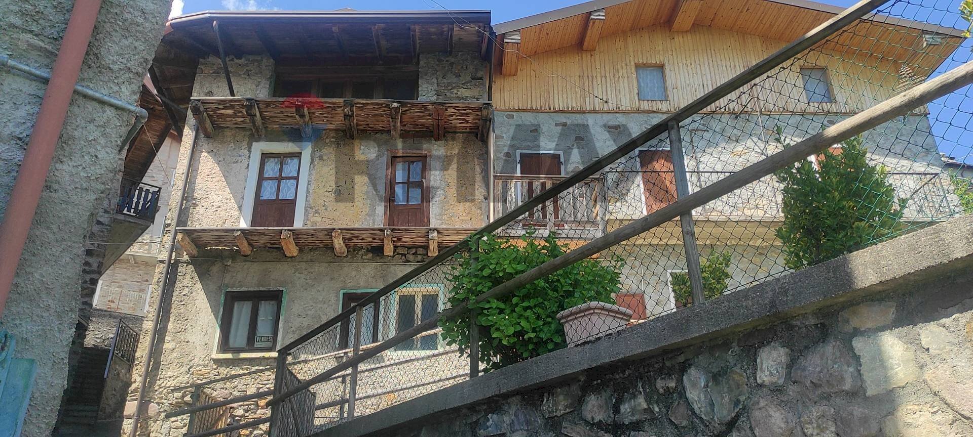 Edificio all\'aperto - Semi-detached house Rogno - photo 1