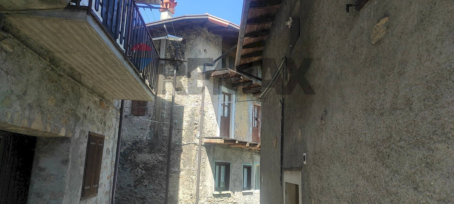 Edificio all\'aperto - Semi-detached house Rogno - photo 3