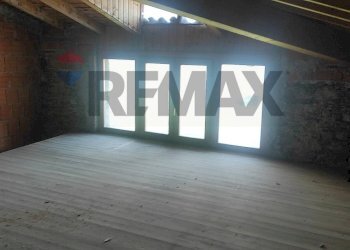Stanza vuota - Semi-detached house Rogno - photo 11