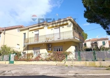 Casa all\'aperto - Casa semi indipendente Via Alento
 
60, Francavilla al Mare - foto 1