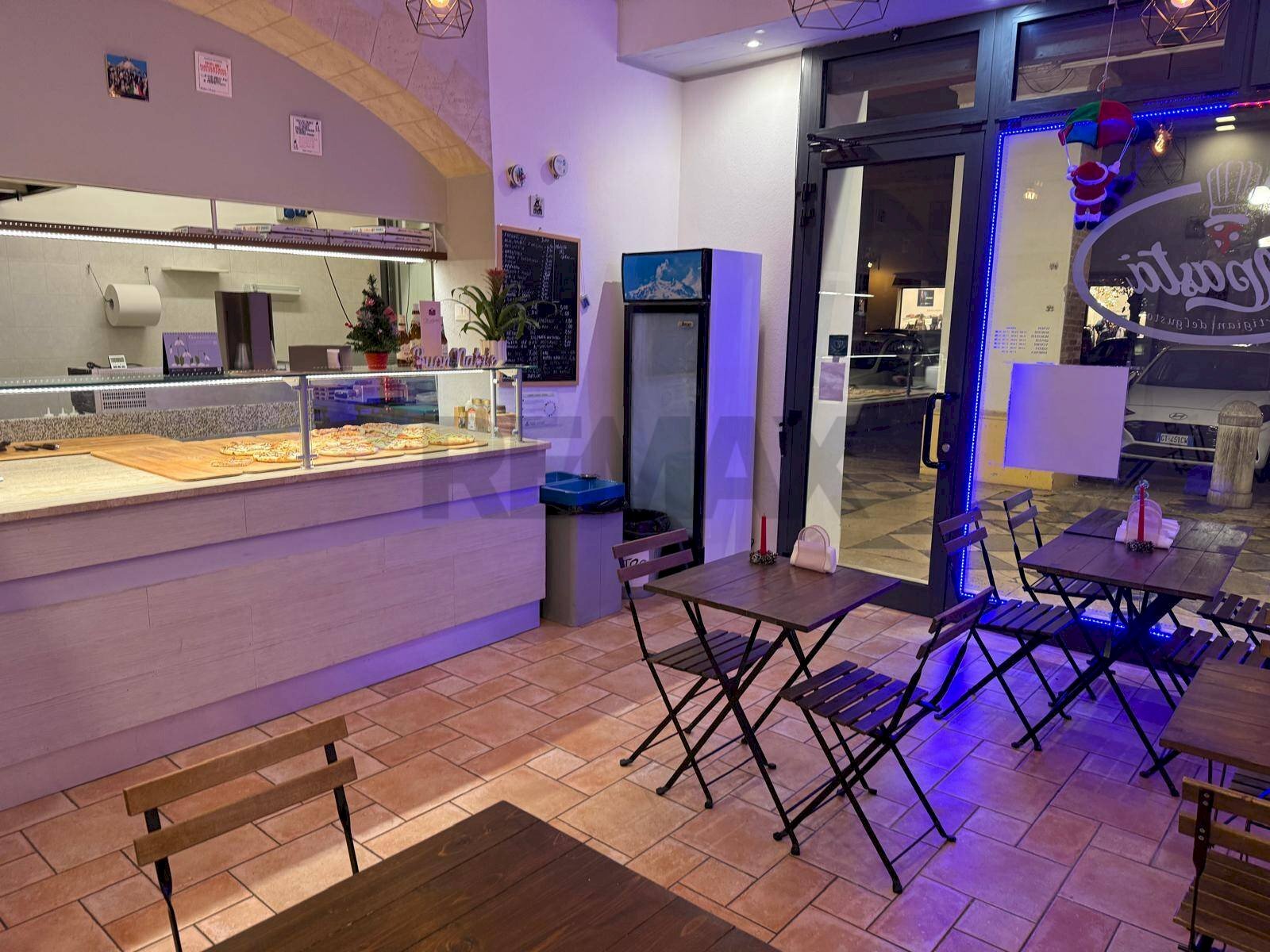 interno - Commercial Premises Santarcangelo di Romagna - photo 2