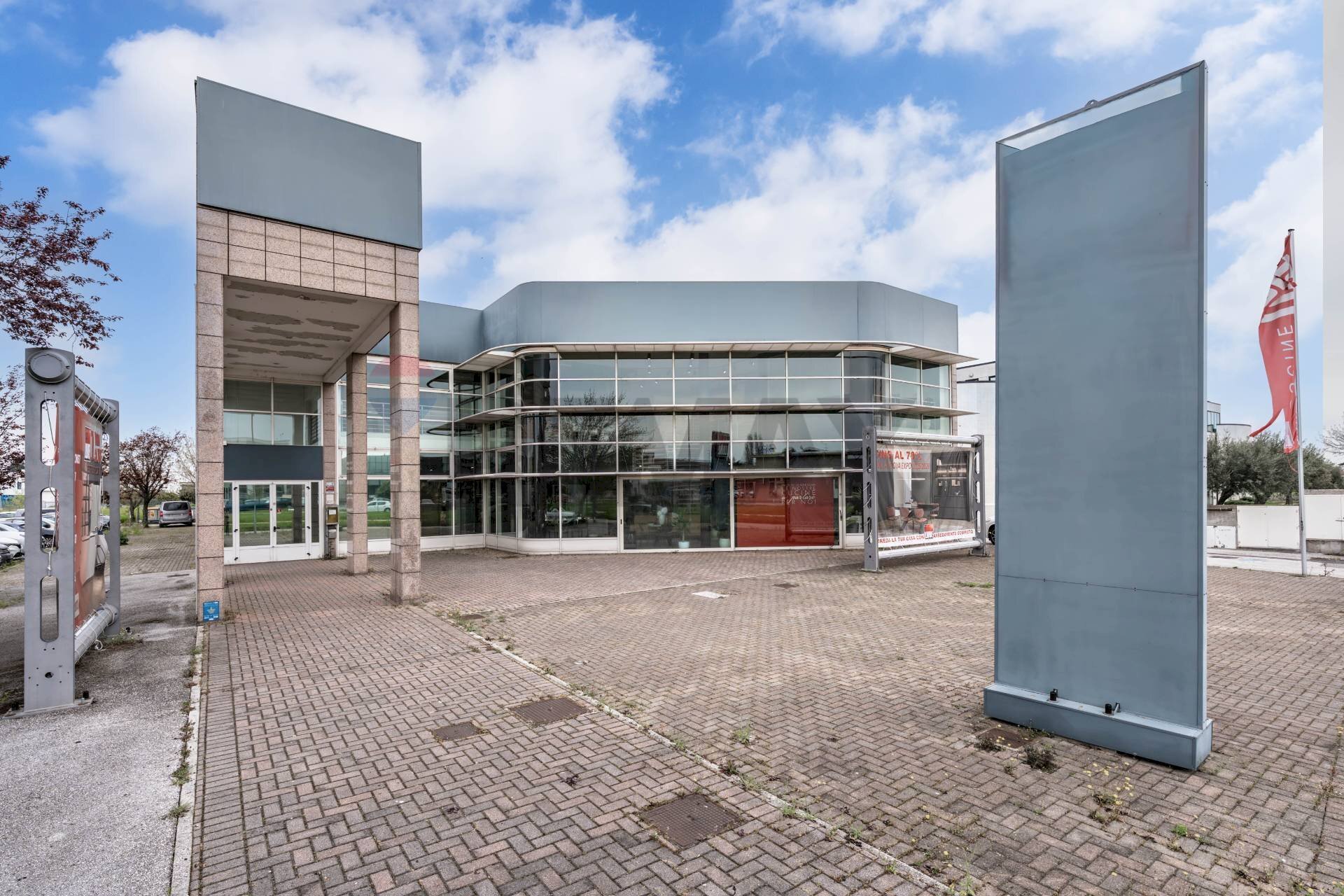 Edificio all\'aperto - Commercial Premises Santarcangelo di Romagna - photo 1