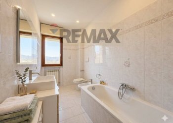 render bagno - Four-room apartment Via II Giugno 38
 
38, Novafeltria - photo 5