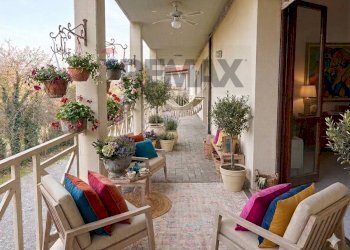 Terrazza - Four-room apartment Via II Giugno 38
 
38, Novafeltria - photo 6
