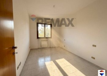 camera - Four-room apartment Via II Giugno 38
 
38, Novafeltria - photo 9