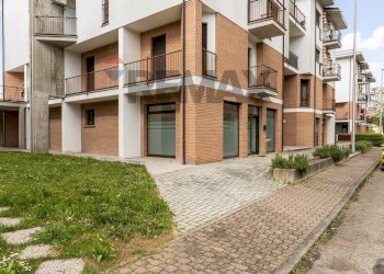 Edificio all\'aperto - Shop Piazza Borsellino e Falcone
2, Salsomaggiore Terme - photo 3