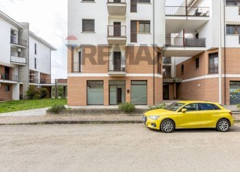 Edificio all\'aperto - Shop Piazza Borsellino e Falcone
2, Salsomaggiore Terme - photo 7