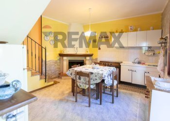 Sala da pranzo - Casa semi indipendente strada di Marzano
 
69, Salsomaggiore Terme - foto 11