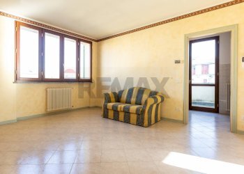 Soggiorno - Four-room apartment Via Agostino Berenini
 
164, Fidenza - photo 10