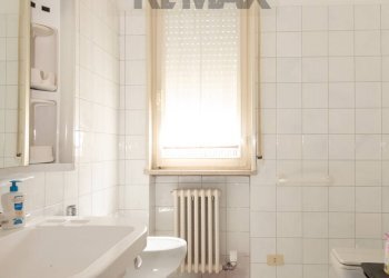 Bagno - Quadrilocale via solferino
 
5, Fornovo di Taro - foto 13
