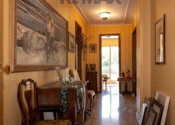 Hall / corridoio - Quadrilocale via solferino
 
5, Fornovo di Taro - foto 19