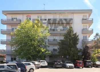 Edificio all\'aperto - Quadrilocale via solferino
 
5, Fornovo di Taro - foto 32