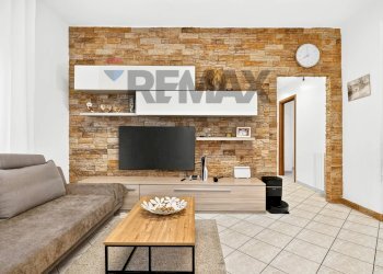 Soggiorno - Three-room apartment VIA PEGORARO
 
53, Gallarate - photo 1