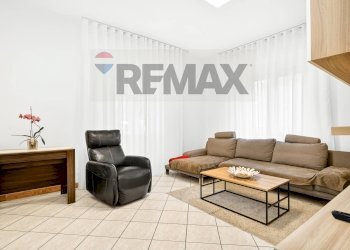 Soggiorno - Three-room apartment VIA PEGORARO
 
53, Gallarate - photo 4