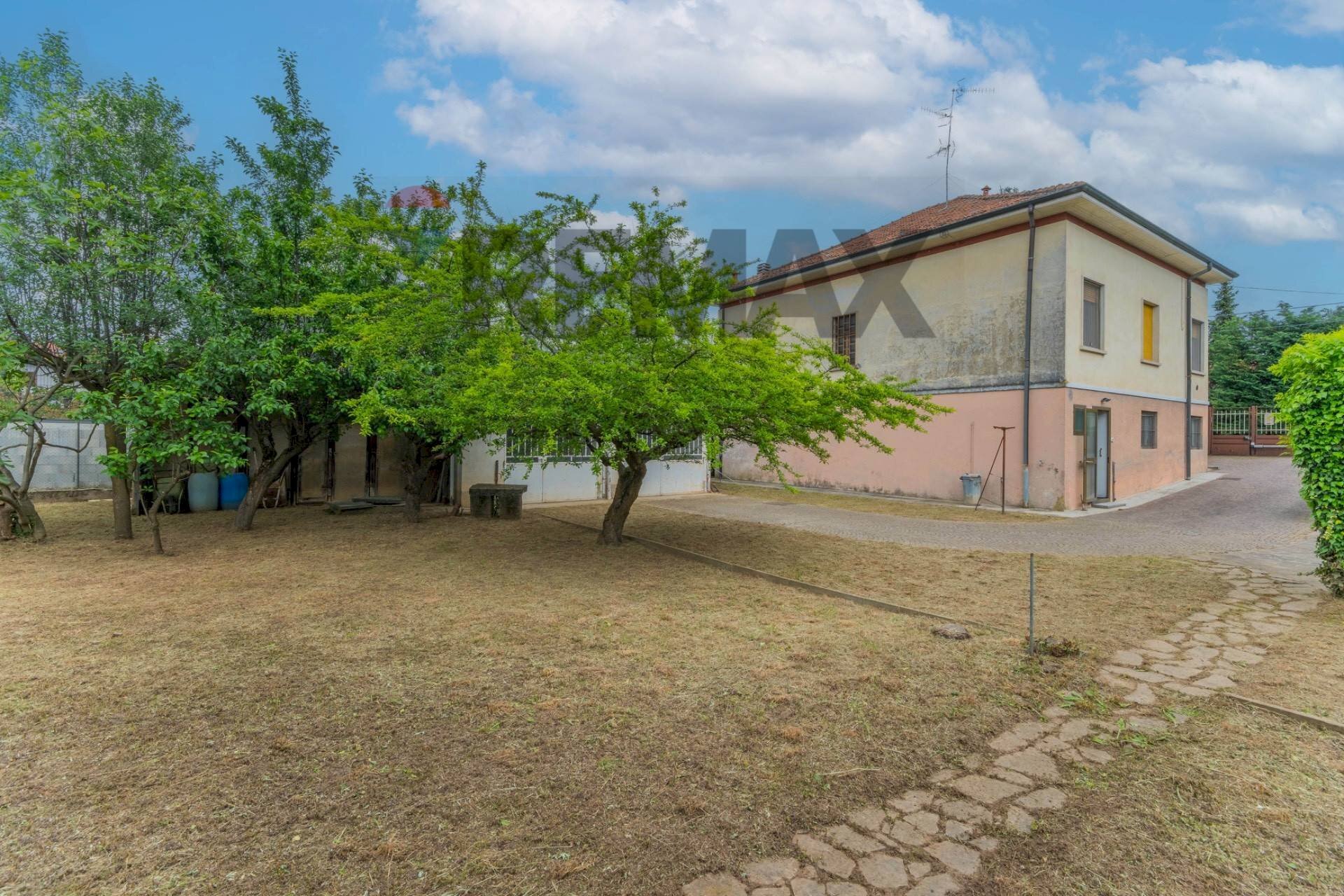 Casa all\'aperto - Villa via foro san martino
25, Cassano Magnago - foto 2