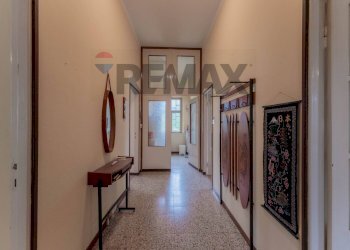 Hall / corridoio - Villa via foro san martino
 
25, Cassano Magnago - photo 32
