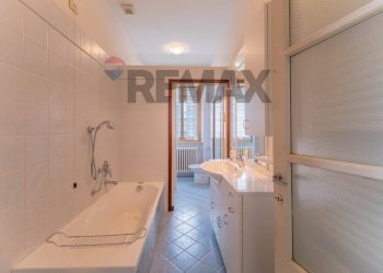 Bagno - Villa via foro san martino
 
25, Cassano Magnago - photo 34