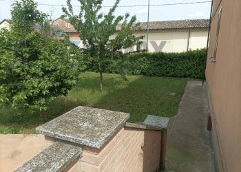 Giardino - Casa semi indipendente Strada Della Pelosa
179, Fiorenzuola d'Arda - foto 4